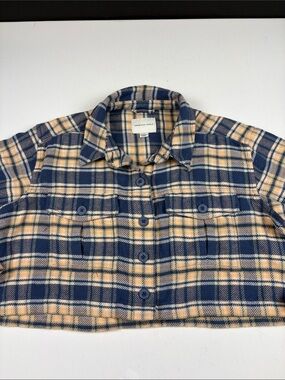 AMERICAN EAGLE CROPPED PLAID FLANNEL SHIRT NAVY PEACH BUTTON DOWN SIZE SMALL